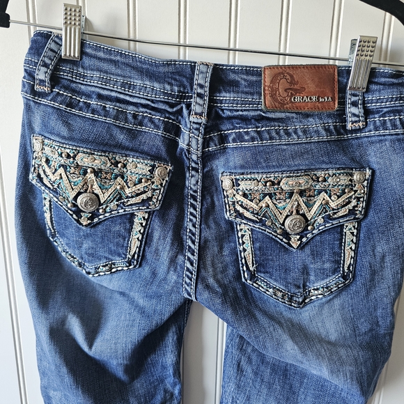 Grace in LA Blue Capri Jeans with Decorative Stitching Womens 27 - Picture 2 of 5